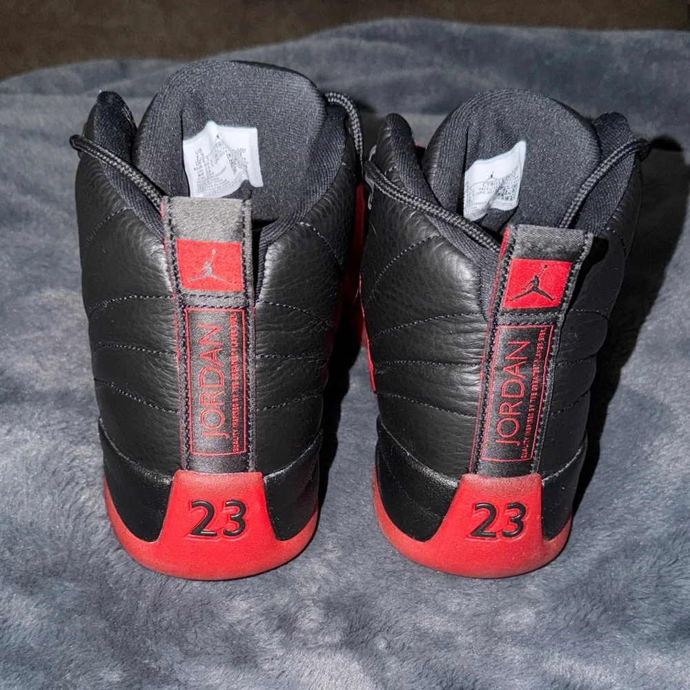 Jordan Retro 12 Flu Game - Picture 4 of 7